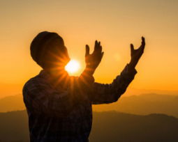 38 Faith Quotes That Will Restore Your Hope and Courage