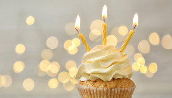 Feliz cumpleaños a la distancia: mensajes bonitos, emotivos y únicos