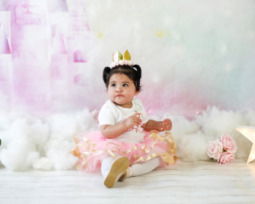 Feliz cumpleaños niña: frases para llenar su corazón de alegría