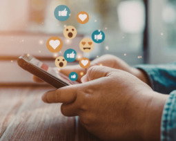 67 frases chidas para fotos que harán que todos le den like