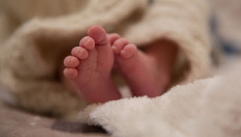 34 frases de cumple mes para bebés que celebran cada instante