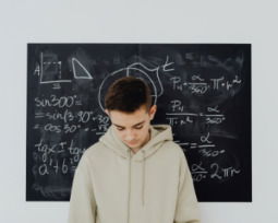 36 frases de inteligencia para mentes curiosas y despiertas