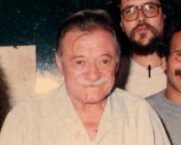 46 frases de Mario Benedetti que muestran su sensibilidad y sabiduría