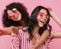 Frases de mejores amigas que celebran la complicidad y el cariño