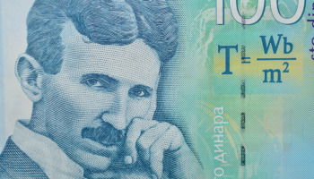 12 frases de Nikola Tesla que revelan su mente brillante y adelantada