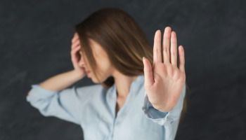 Frases para mandar a paseo a alguien y poner límites