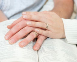 40 frases de amor para mi esposo cristianas que reflejan un matrimonio lleno de fe