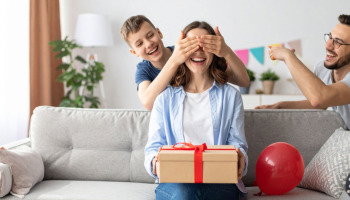 Palabras para entregar un regalo sorpresa cortas y bonitas