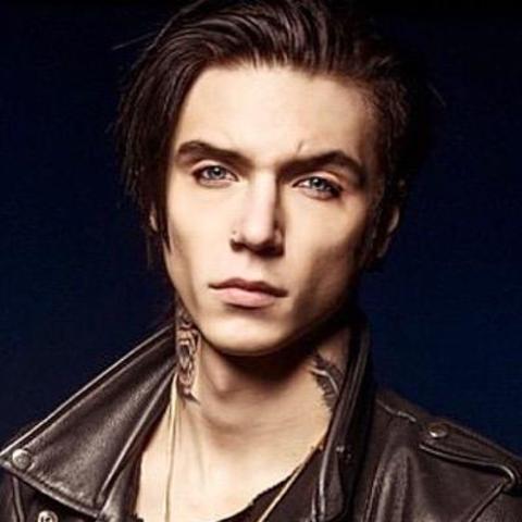Andy Biersack - Pensador