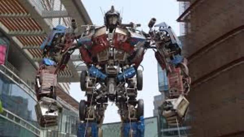 Transformers: Optimus Prime chegou ao Cais do Sodré - Atualidade