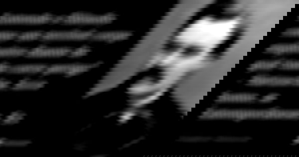 Entendo o filósofo como um terrível corpo explosivo diante do qual tudo corre perigo” – Nietzsche, Ecce homo, as Extemporâneas, §3... Frase de Friedrich Nietzsche.