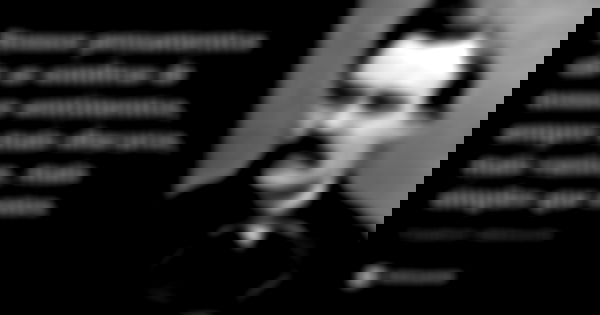 Nossos pensamentos são as sombras de nossos sentimentos, sempre mais obscuros, mais vazios, mais simples que estes.... Frase de Friedrich Nietzsche.