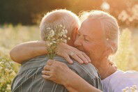 70 anos de casados: frases inspiradoras para bodas de vinho