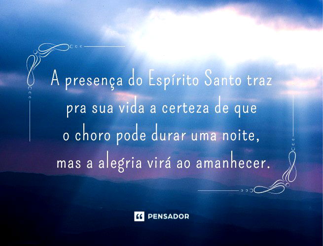 Nuvens se abrindo no céu, mostrando alguns feixes de luz.