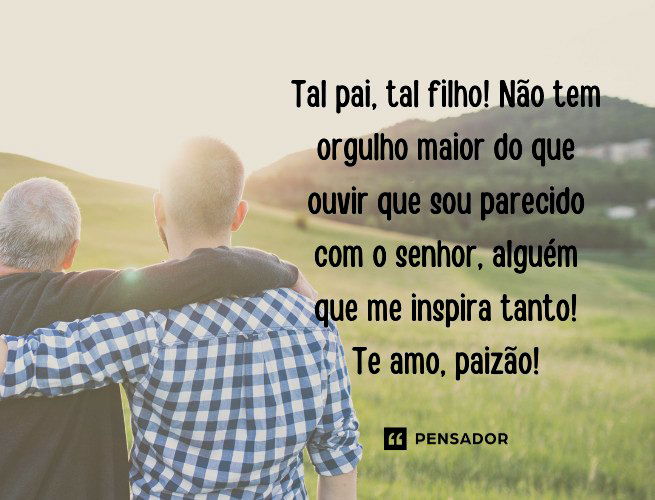 Pai e filho se abraçando de costas.