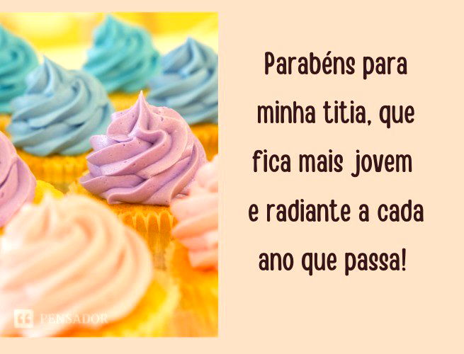 Parabéns para minha titia, que fica mais jovem e radiante a cada ano que passa!
